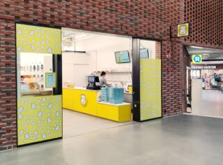 KKJ Kauppa Otaniemi entrance