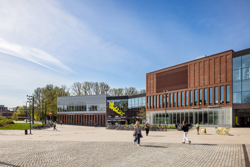 Shopping center A Bloc is located in the heart of the Aalto University campus in Otaniemi.
